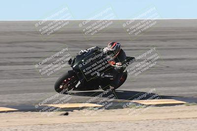 media/Oct-13-2025-Moto Forza (Mon) [[a66d839500]]/2-A Group/Session 2 (Bowl)/